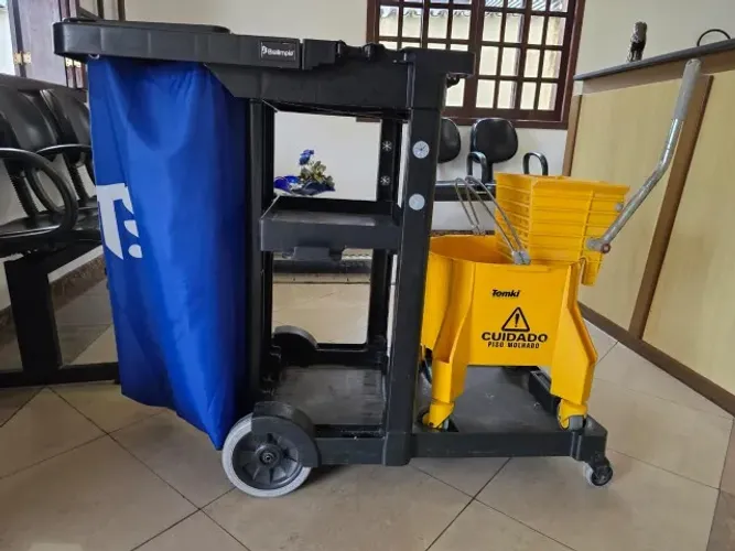 Carrinho Multifuncional para Limpeza