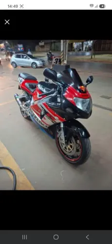 SUZUKY SRAD 750
