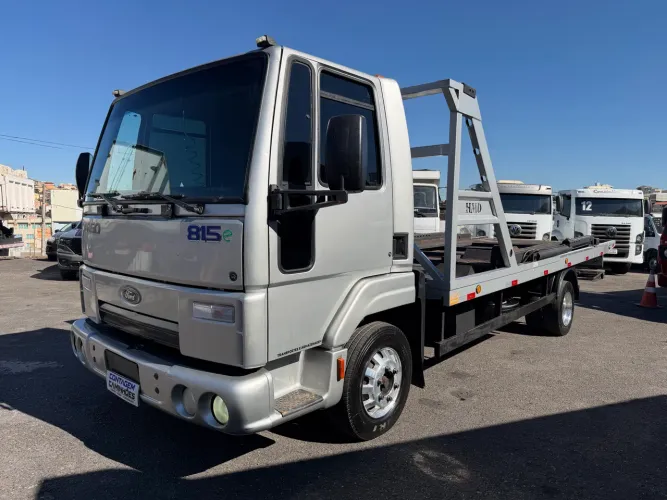 Ford 815 2010 prancha plataforma para 3 carros rodas de alumínio todo revisado 