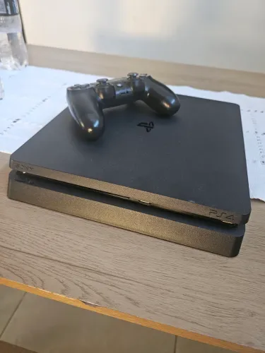 Vendo PlayStation 4 Slim 1TB completo