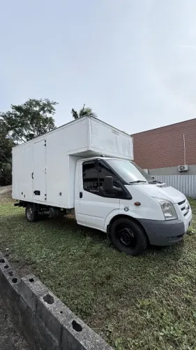 Ford Transit Furgão 3330 2.4 Tdci Curto Dies. 2011