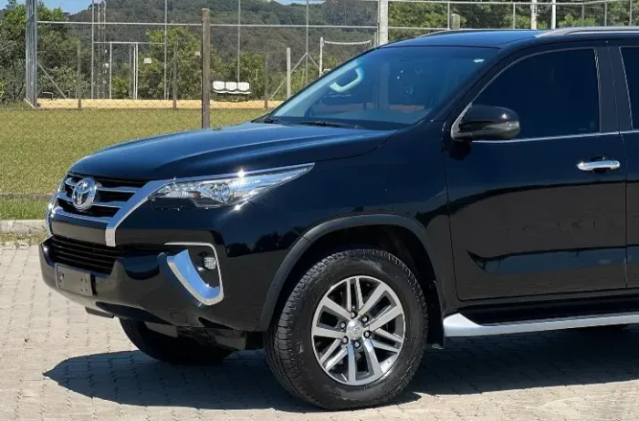 Toyota Hilux SW4 SRX 4X4 2.8 TDI 16V Dies. Aut. 2019