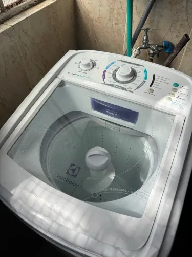 Vendo Máquina de Lavar Roupa Electrolux Turbo Economia 8kg