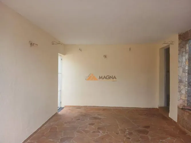Casa com 3 quartos para alugar, 173 m² por R$ 2.180/mês - Vila Tibério - Ribeirão Preto/SP