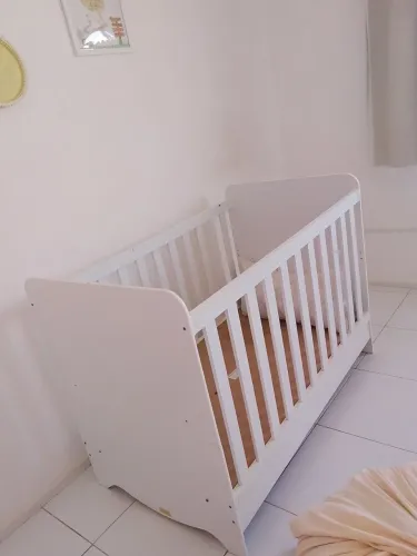 Berço seme novo branco