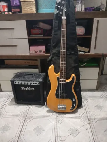 Vende-se Baixo e Caixa Sheldon