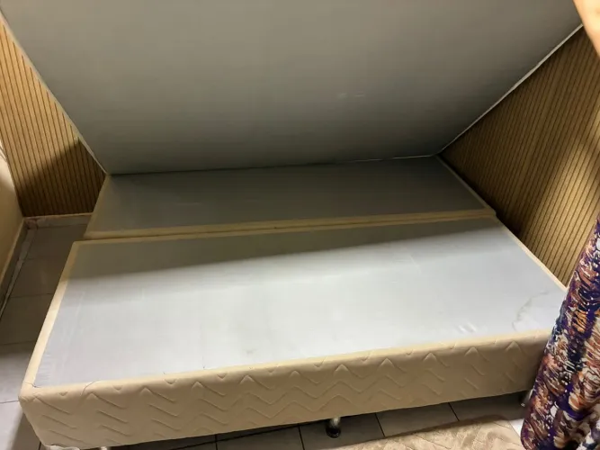 Cama box Eurosono Queen com base bi partida. Semi nova. Aceito cartão. Entregamos