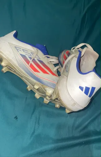 CHUTEIRA F50 CLUB FXG (NOVO/USADO)