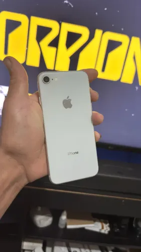 iPhone 8