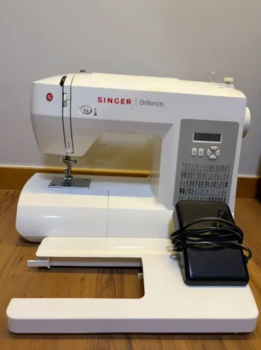 Maquina de costura Singer 