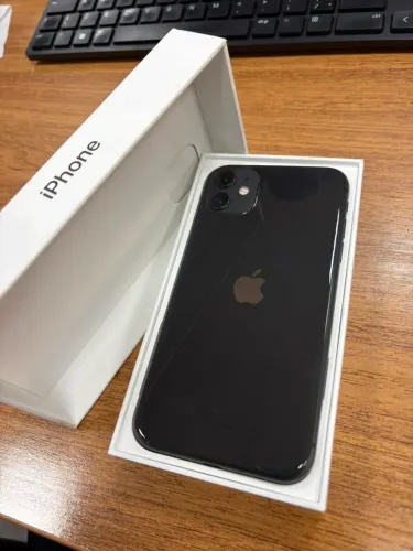 iPhone 11 - 64 GB