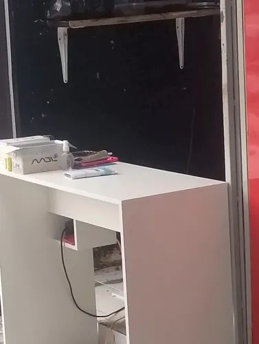 Escrivaninha e canaletado