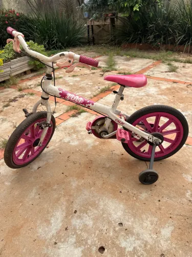 Bicicleta Infantil Caloi Aro 16 com Rodinhas - Rosa