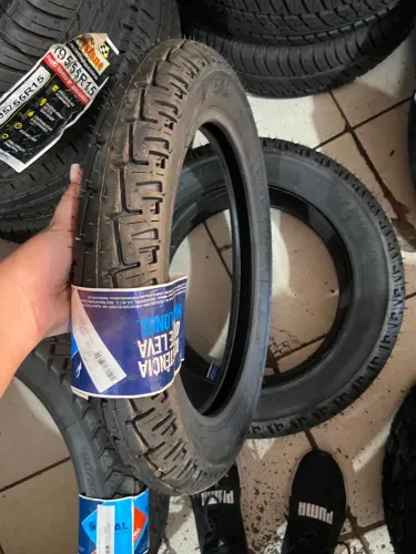 01 pneu 90/90/18 Vipal st200