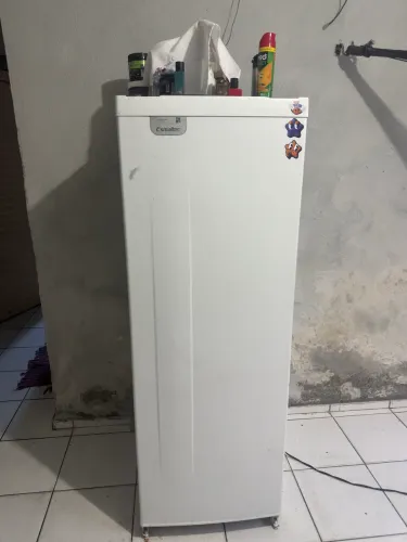 Vendo Geladeira Esmaltec