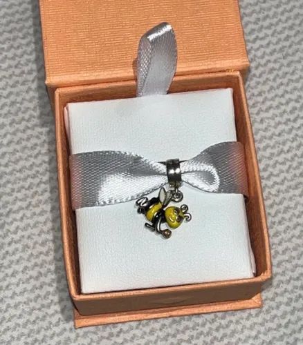 pingente pandora abelha