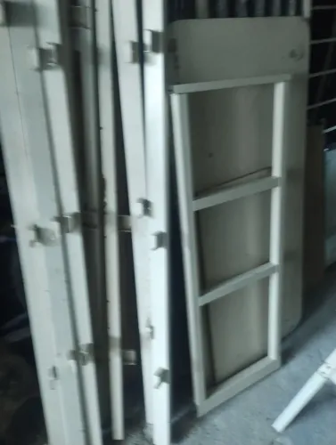 Cama beliche de ferro militar 