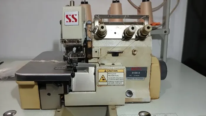 Máquina Overlock Sun Special Completa