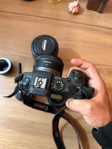 Canon RP (apenas corpo)