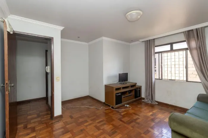 Casa à Venda - Alípio de Melo, 4 Quartos, 335 m2