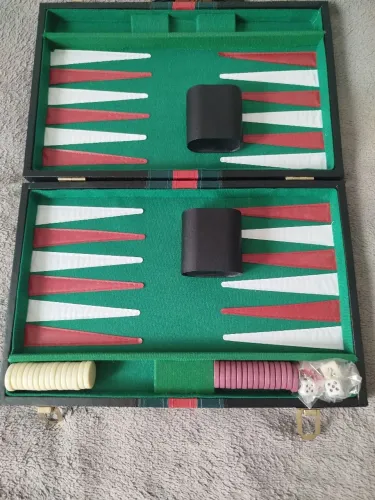 Jogo GAMÃO Elegância & Sofisticação OPORTUNIDADE !!!