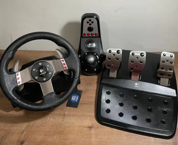 Volante Logitech G27, Pedais E Câmbio (completo)