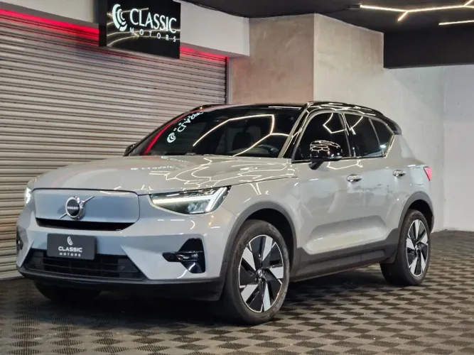 Volvo XC40 Recharge Plus (elétrico) 2024