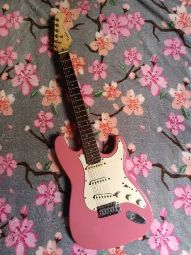 Guitarra FENDER STRATOCASTER