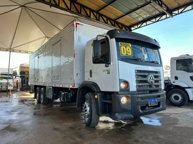 VW 24-250 ano:2009 conservado 2* Dono Bau de 8.5mt