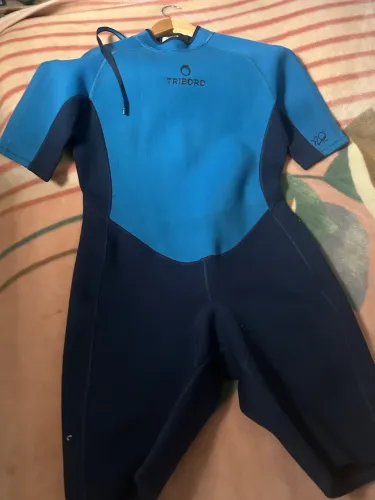Roupa neoprene