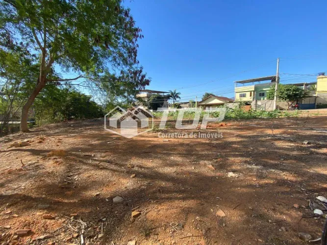 Lote à Venda plano com 1.240,00m² no Bairro Independência