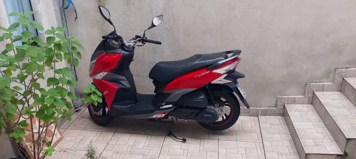 Scooter cruisym 150cc 3600km revisões concessionária.