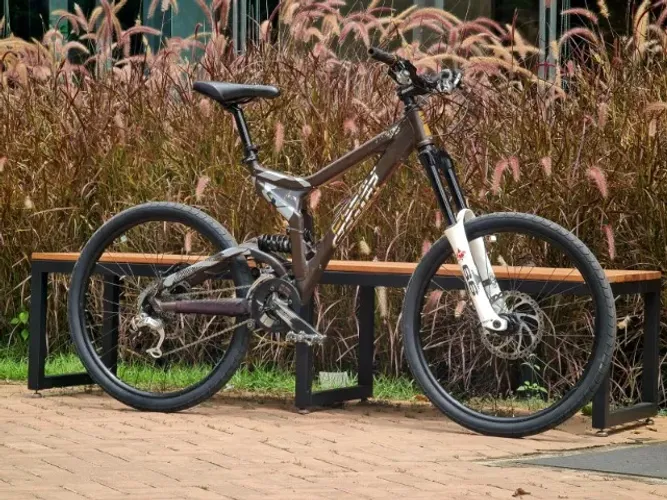 Bike/Bicicleta Downhill/ trilha Modelo Scott Nitrous 20