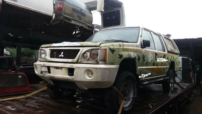 Sucata L200 2.5 4x4 2003 Para Venda de Peças L200 Quadrada Pecas L200 L-200 Quadrada 4x4