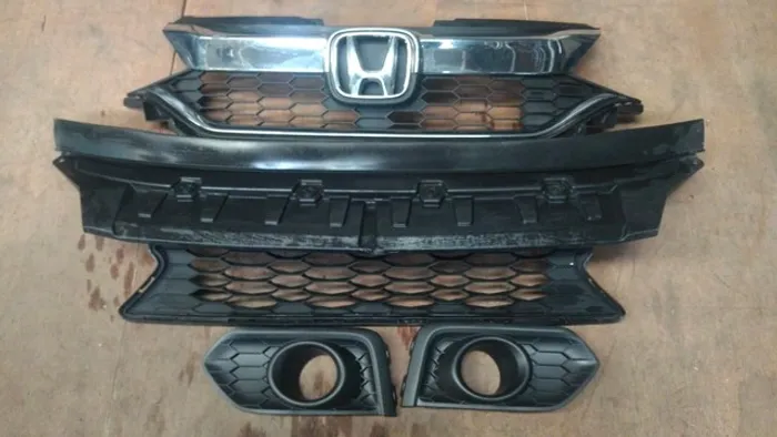 Grade cromada e parachoque dianteiro Honda Fit 2018 2019 2020