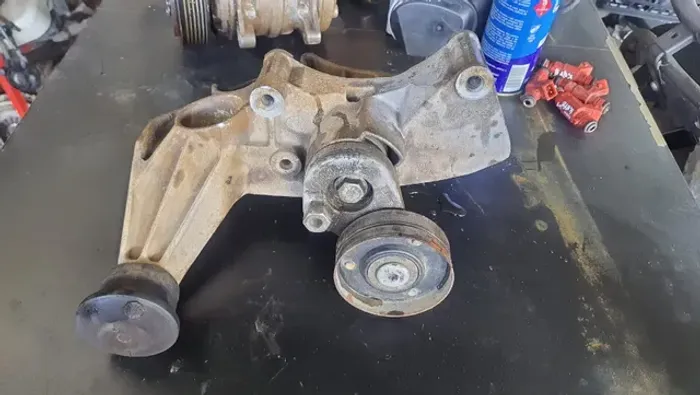 Suporte Alternador Gol Parati G3 G4 1.0 c/ Ar ou Direçao