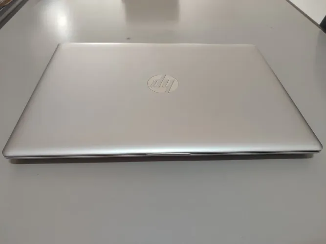 Notebook HP i5 de 8 geração