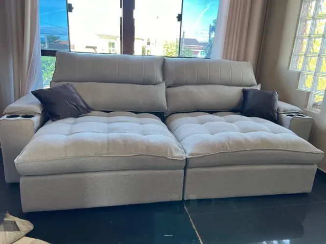 Estofados NOVOS super maravilhosos com porta copos