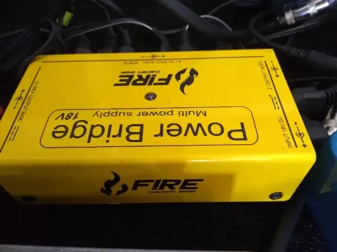 Fonte para ligar ate 10 pedais da Fire powerbridge