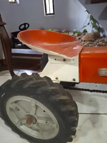 Tratorzinho antigo pedal car estrela