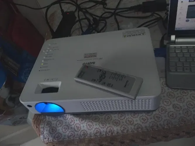 Projetor Sanyo Completo com manual e pasta