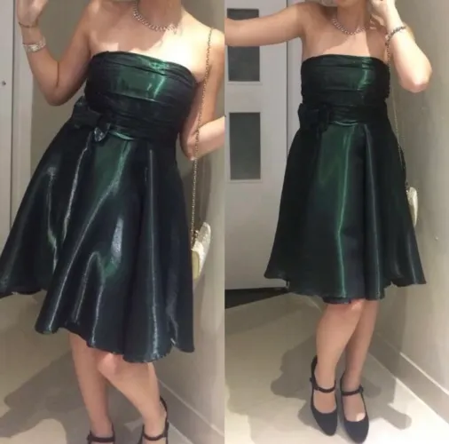 Vestido evasê tomara que caia verde escuro festa