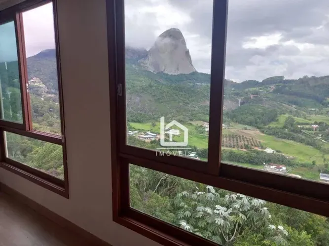 Belíssimo flat em pedra azul