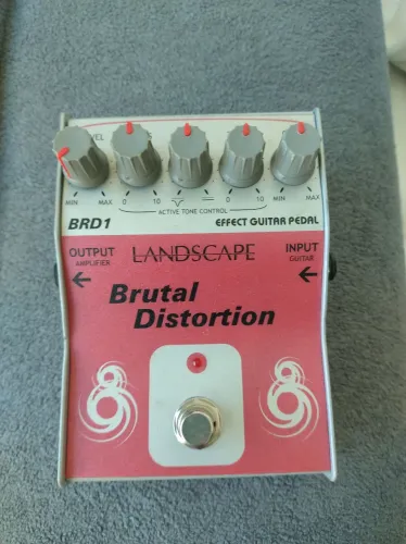 Pedal de Distorção Brutal Landscape BRD1