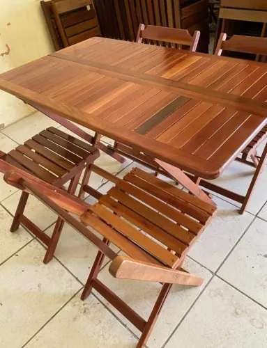 Mesas e cadeiras Dobráveis de Paraju!