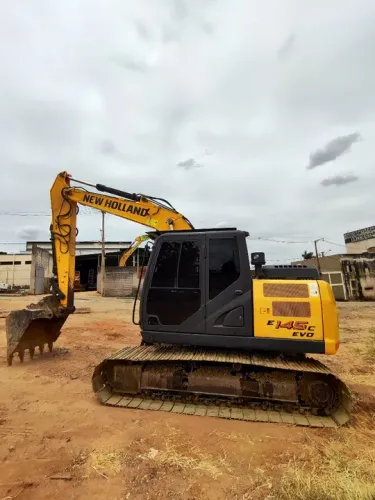 Escavadeira New Holland E145C EVO 2019