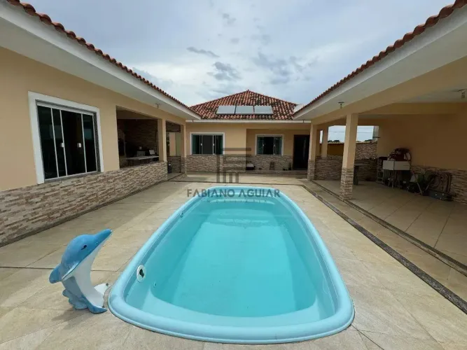 Casa em Araruama com piscina - 2 Quartos ( 1 Suíte ) R$ 430.000,00 - Condomínio Alpha Beac