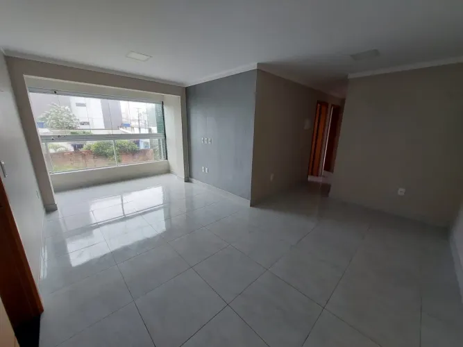 Amplo Apartamento para Alugar a apenas 350m do mar