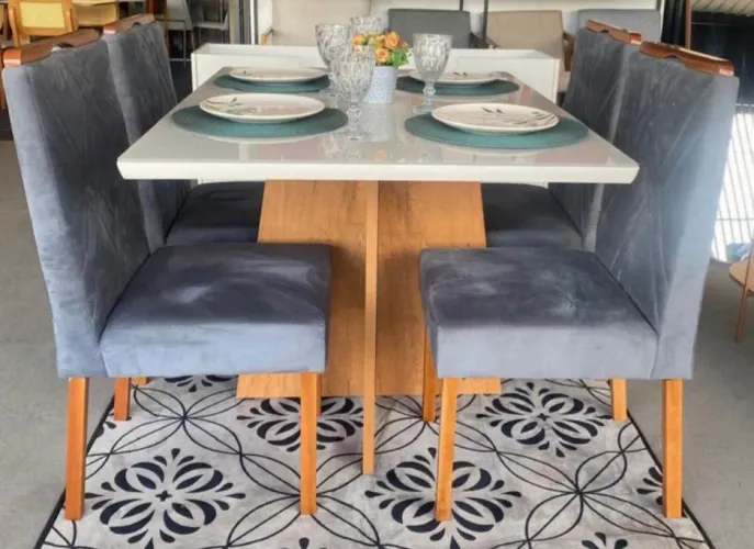 Mesa de jantar Juca 4 cadeiras pronto entrega