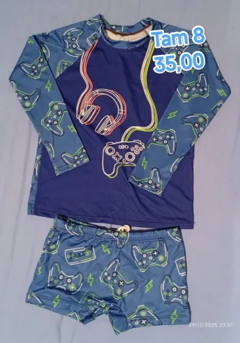 Conjunto infantil menino praia piscina